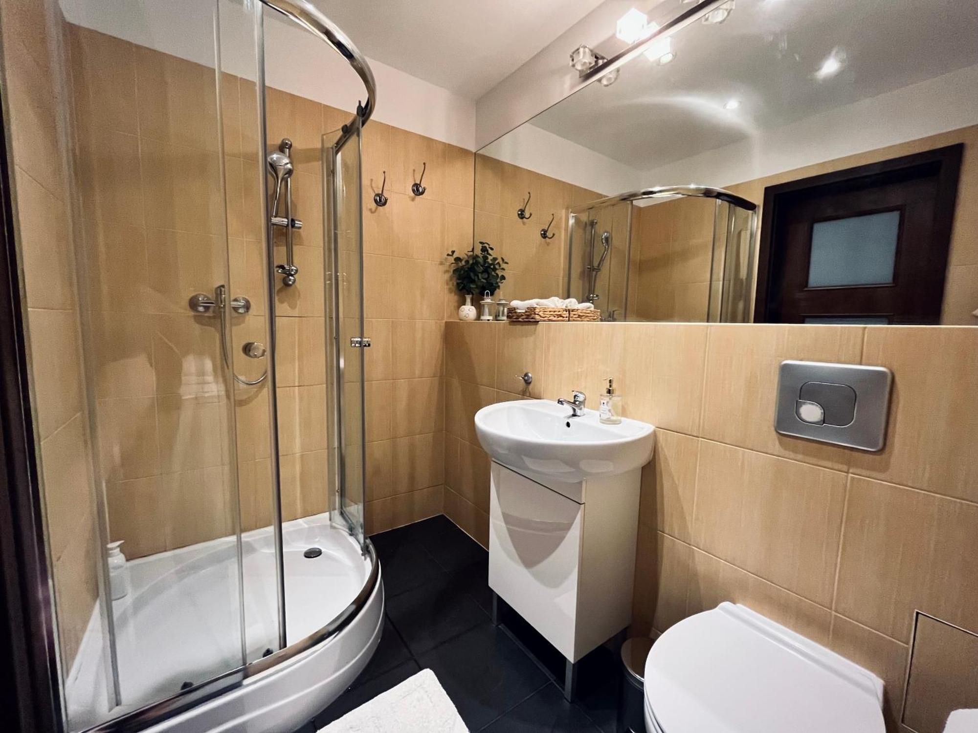 Cozy Railway Station Apartment *