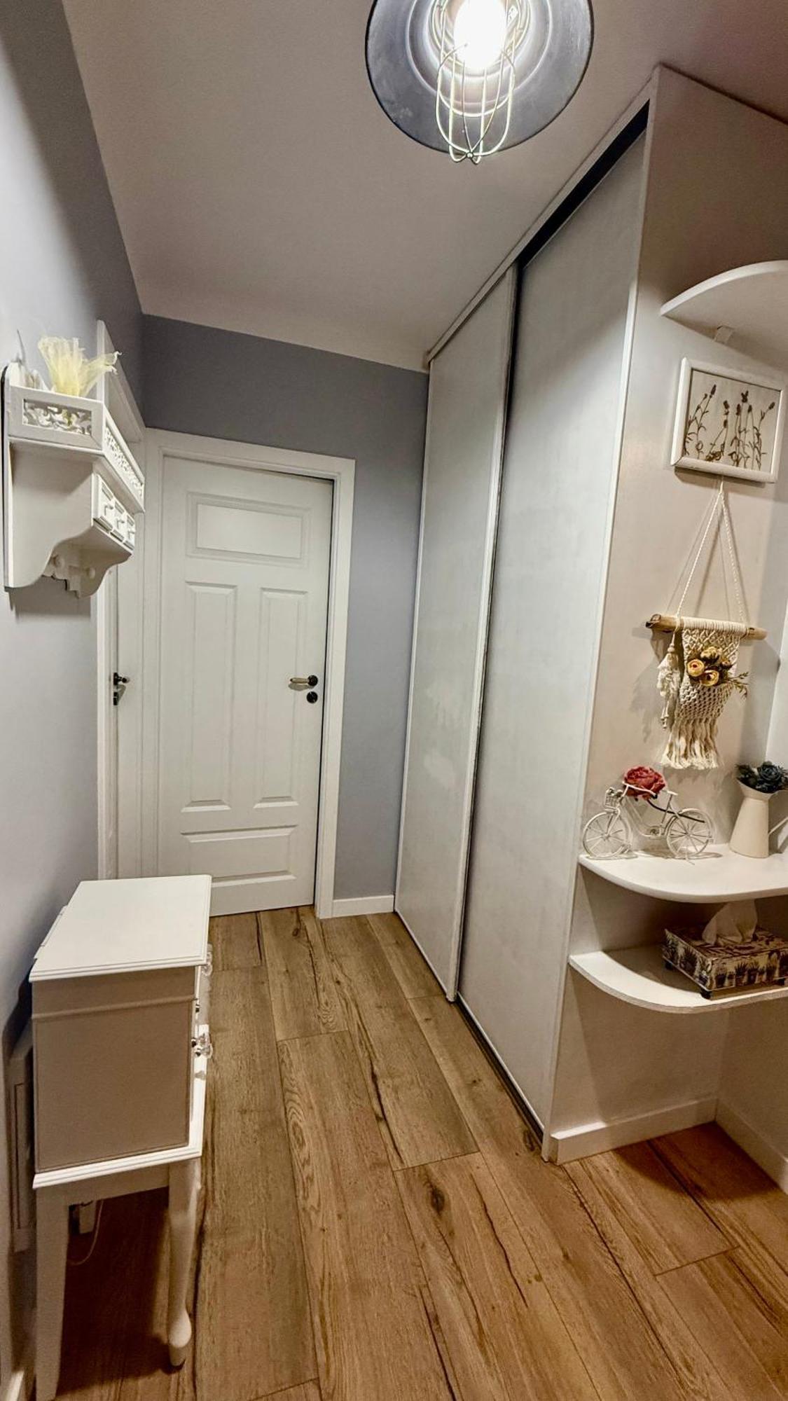 Exclusive Jacuzzi Penthouse With Garage Apartment *