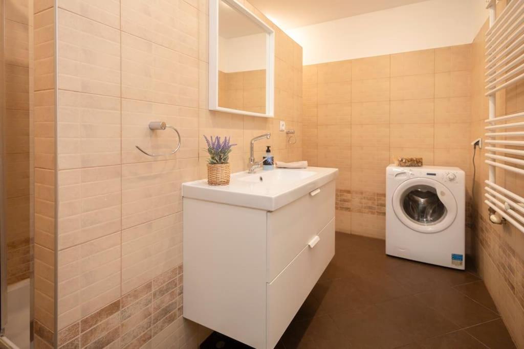Apartment Arteon With Terrace Krakow