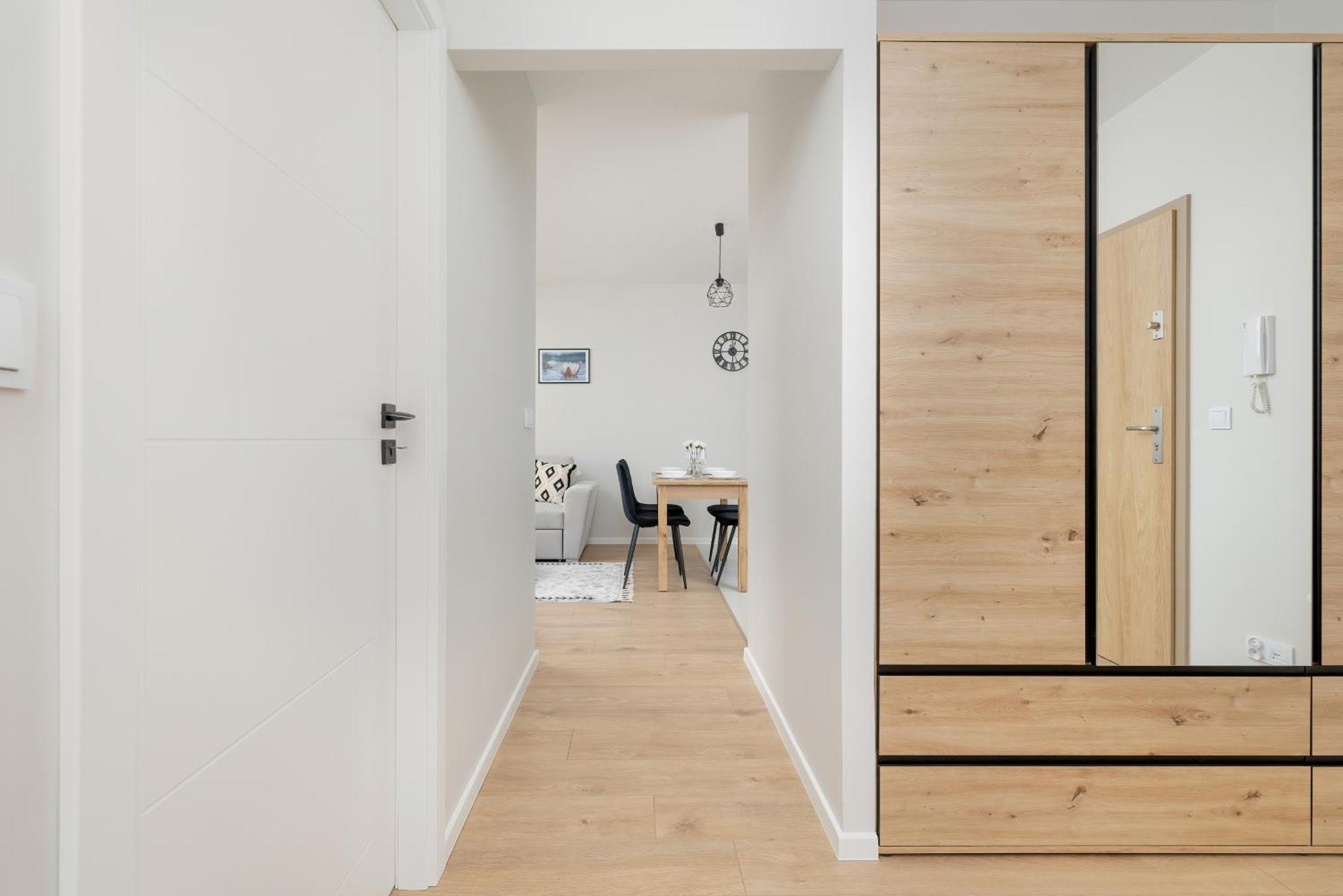 Bright Park Lotnikow Near Tauron Arena By Renters