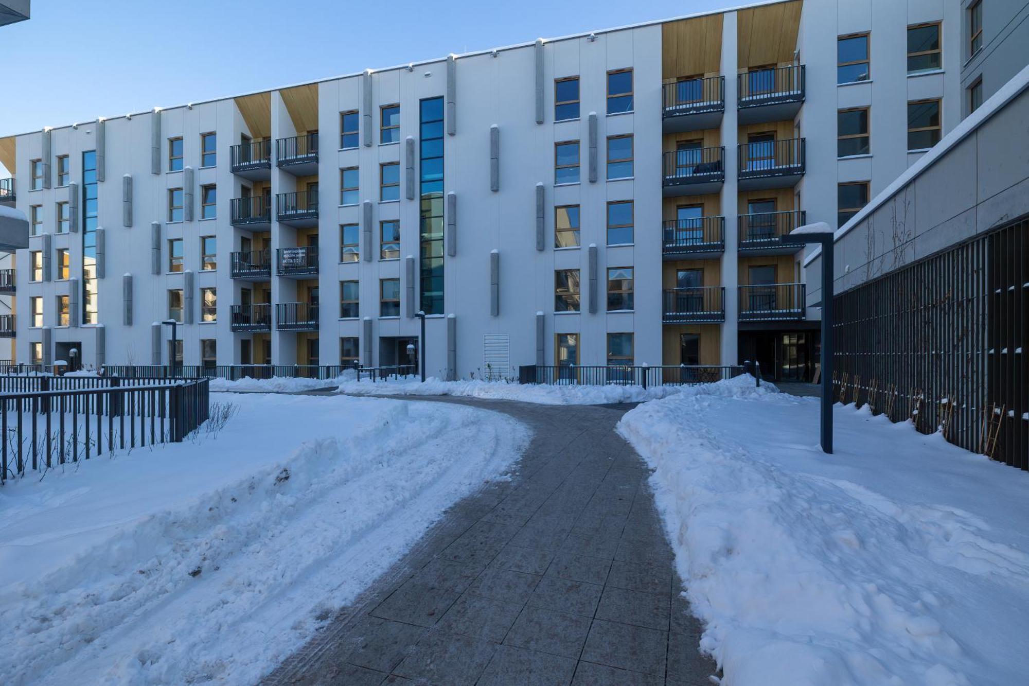 Apartment Bright Park Lotnikow Near Tauron Arena By Renters Krakow