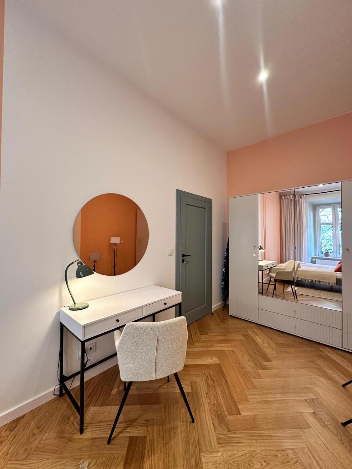 Modern Delux Apartment! - Air Conditioning