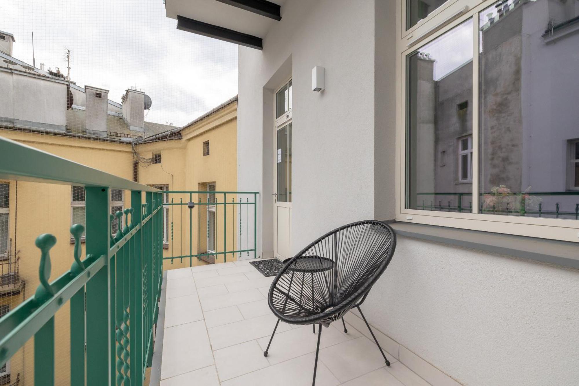 Cosy With Air Conditioning By Renters *
