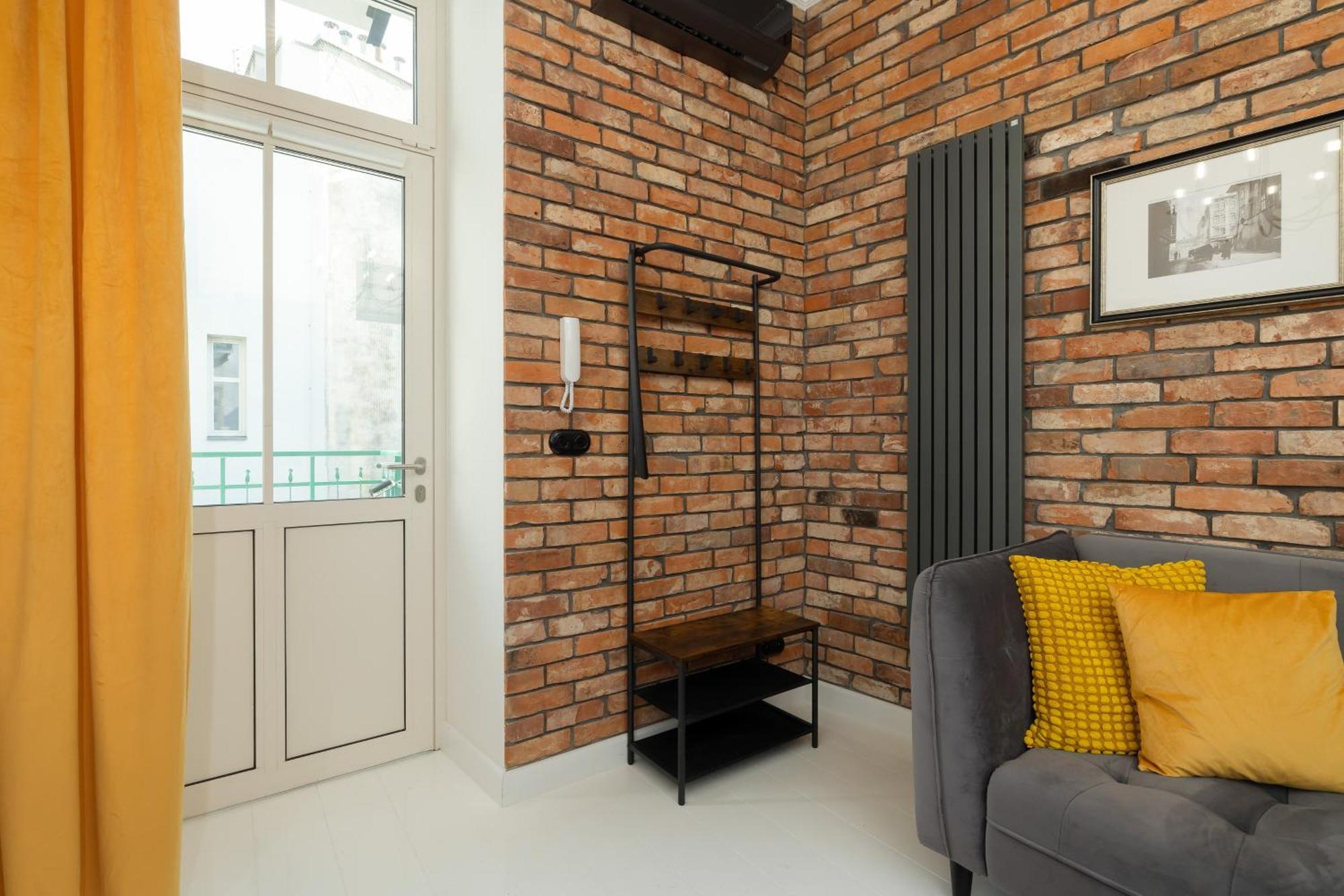 Cosy With Air Conditioning By Renters *