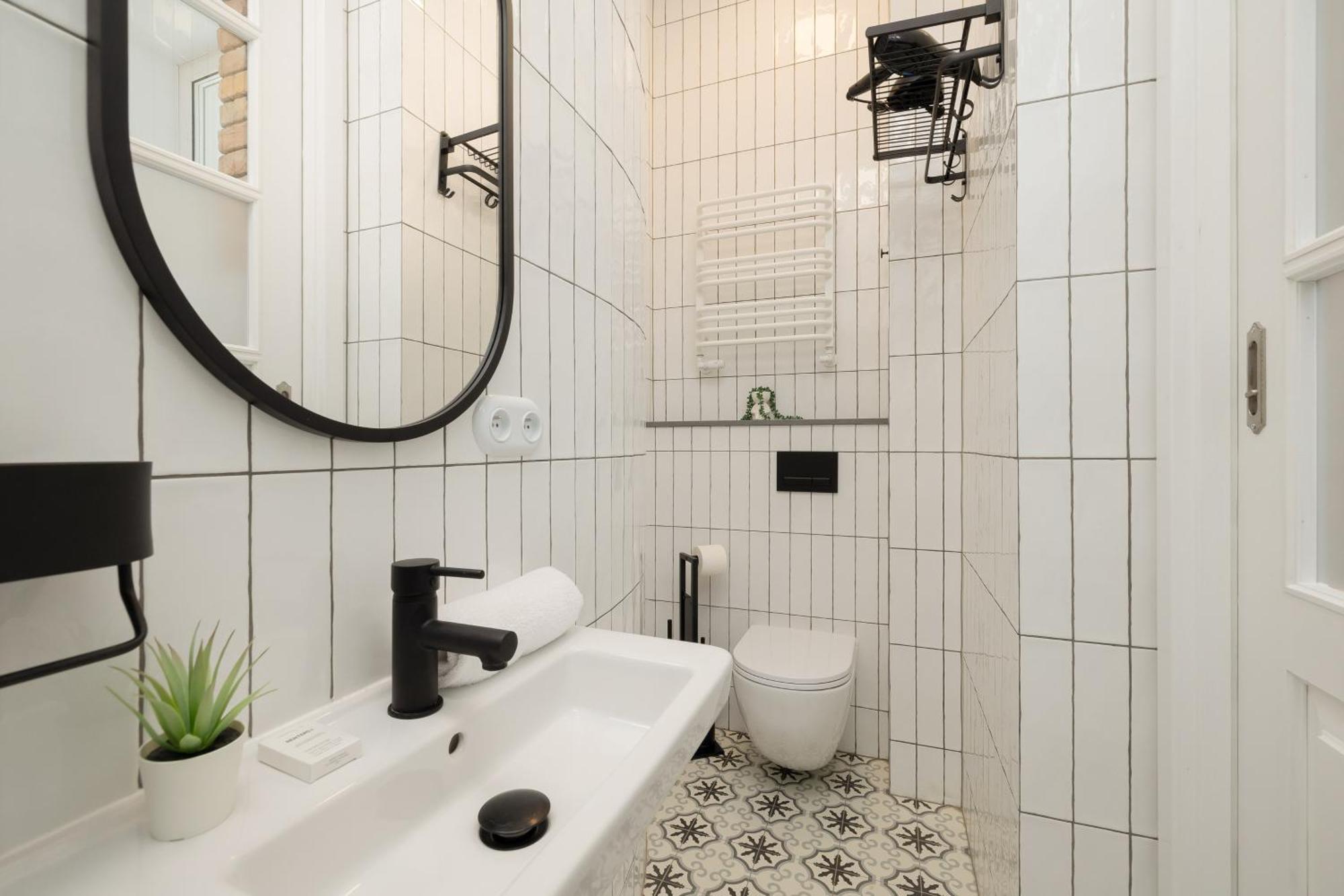 Cosy With Air Conditioning By Renters *