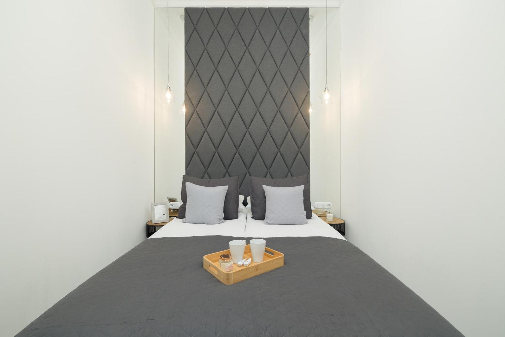 Cosy With Air Conditioning By Renters