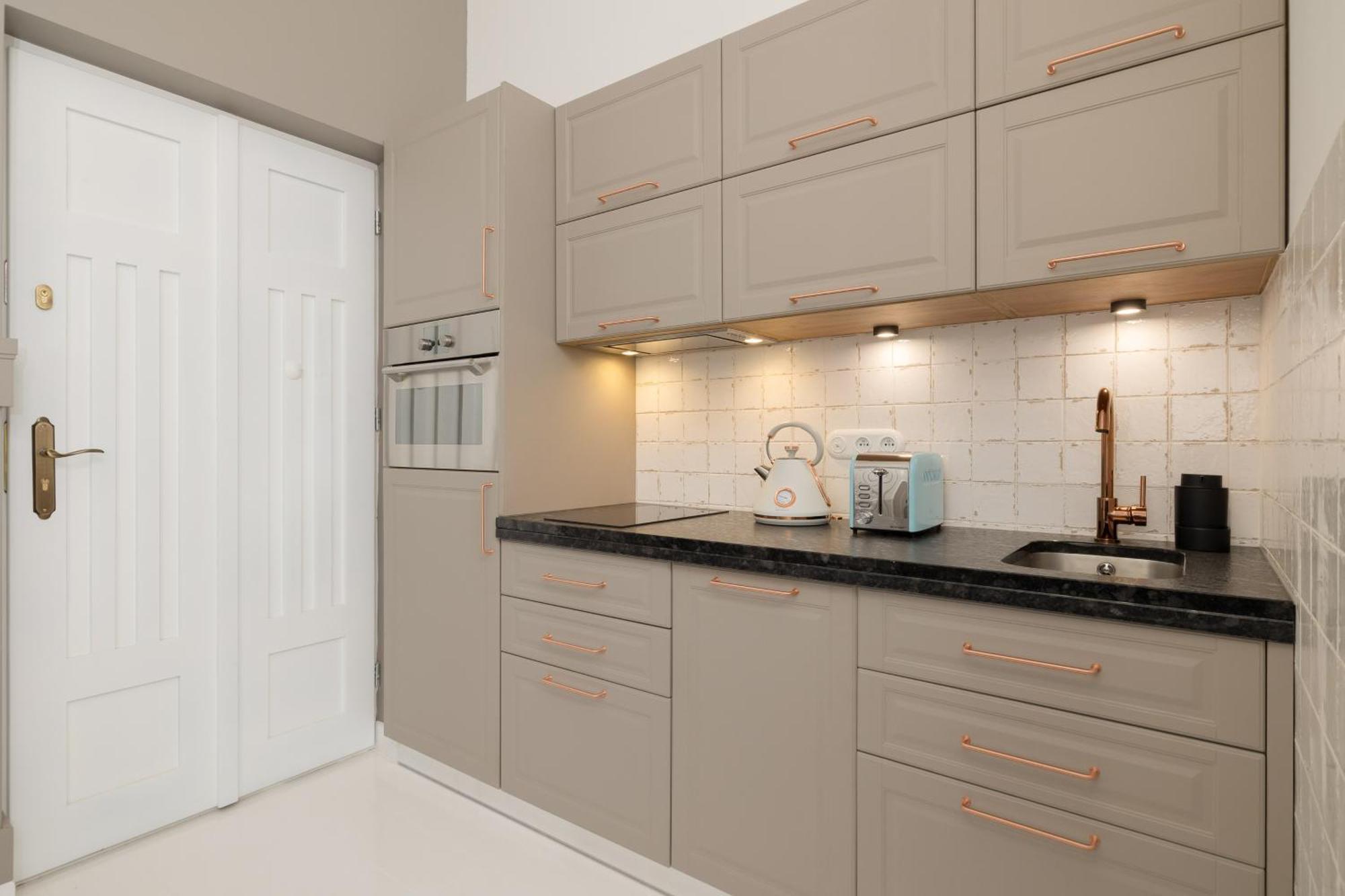 Cosy With Air Conditioning By Renters Apartment