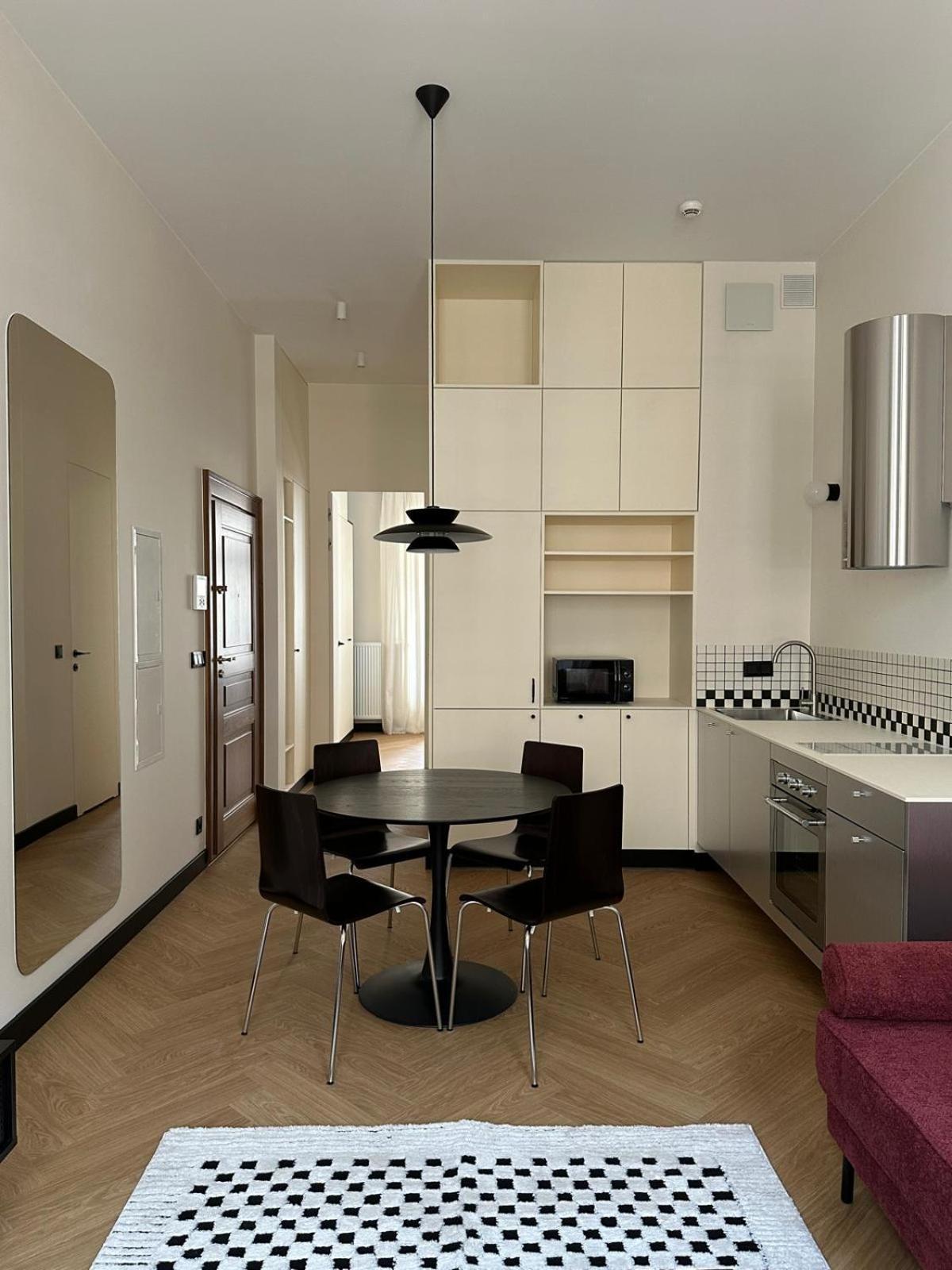 Soho By Downtown Apartment