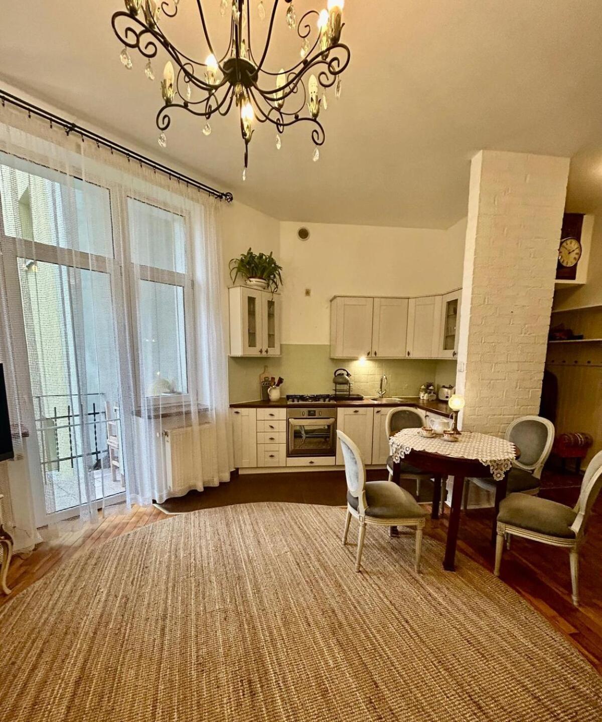 Apartment Locus Vietoris *