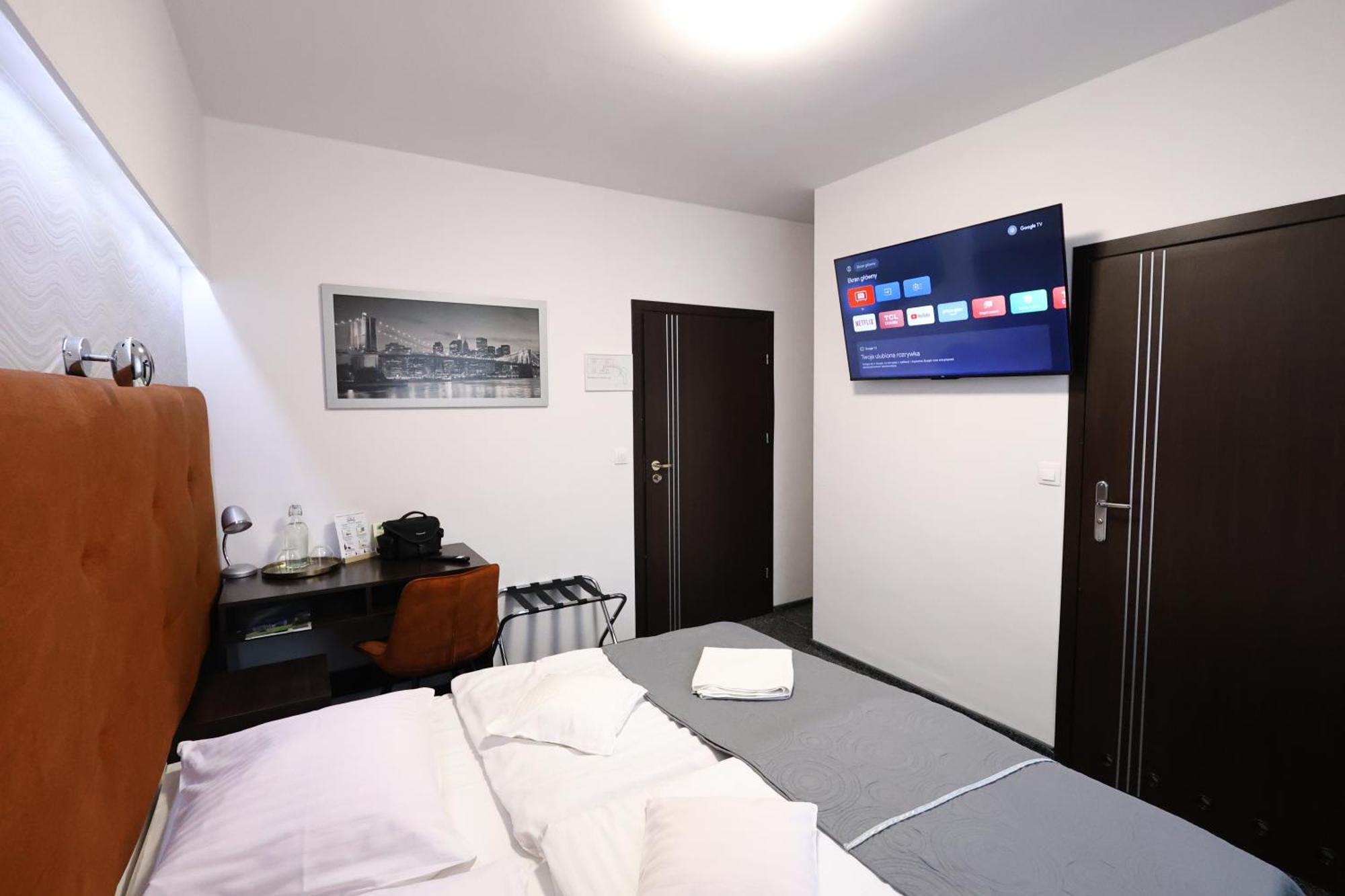 Hotel Junior