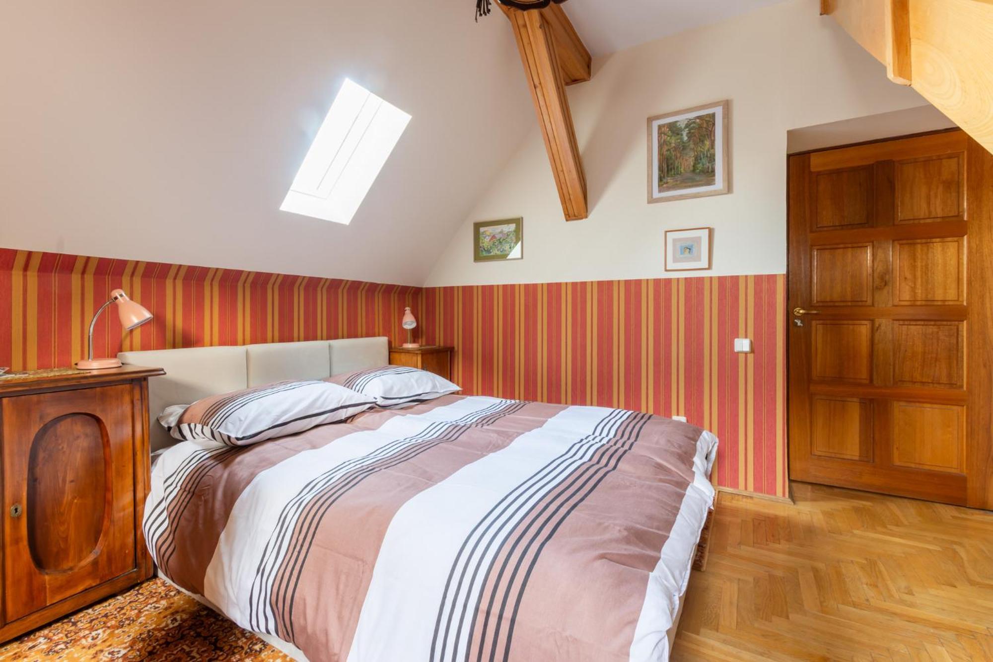Painter's House Apartment
