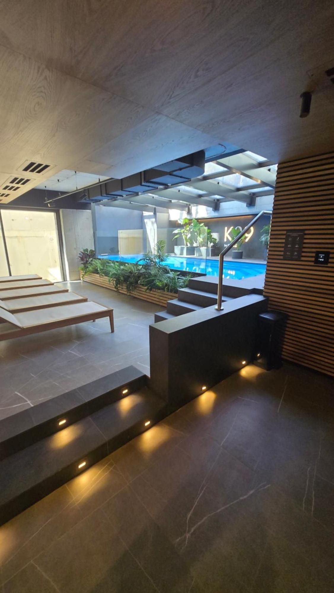 Luxury Vistula Old Town Apartments: Spa, Sauna & Pool Retreat Apartment Krakow
