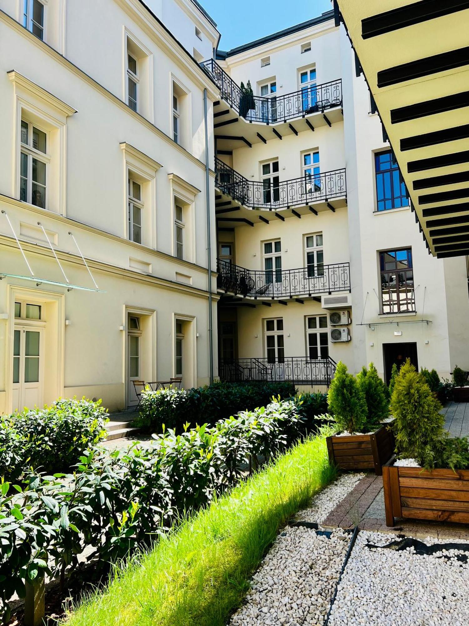 Atrium - Old Town Luxury - By Upstairs Appartement *