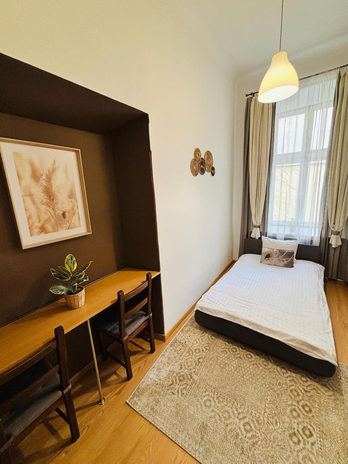 Apartment & Krakow