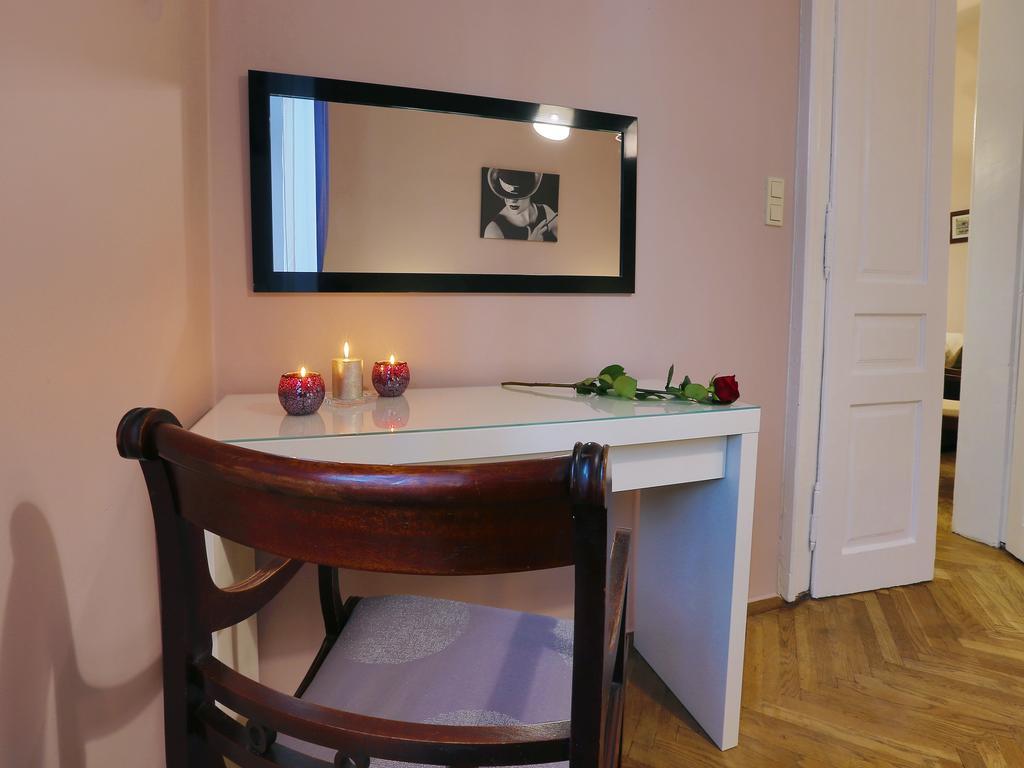 Apartment Ar *