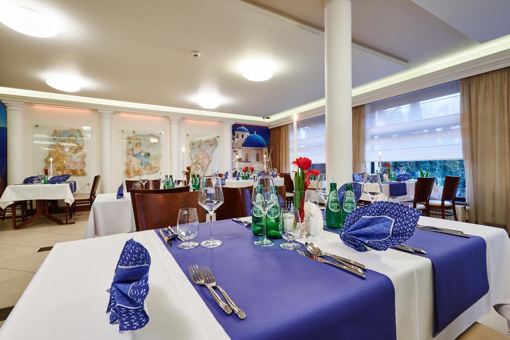 Santorini Hotel 3*