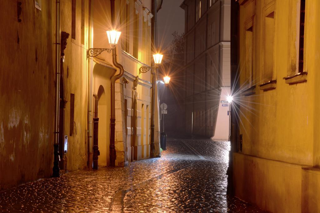 Toop - Near Market Square *