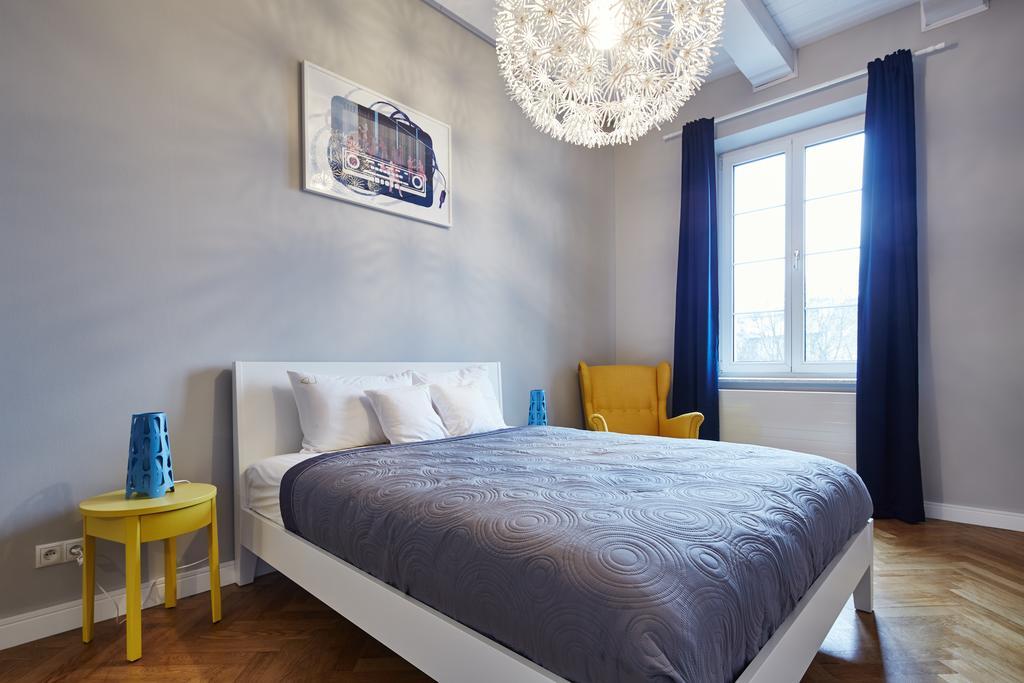 Apartment Playroom Ii *