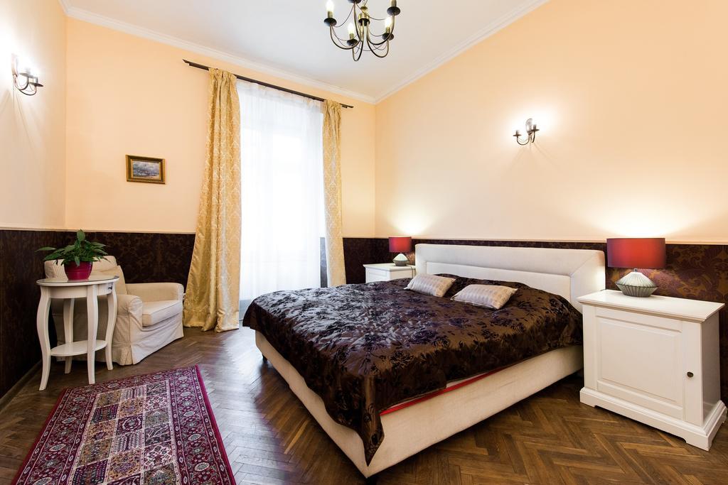 Gołębia 3