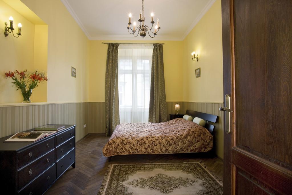 Golebia 3 Apartment