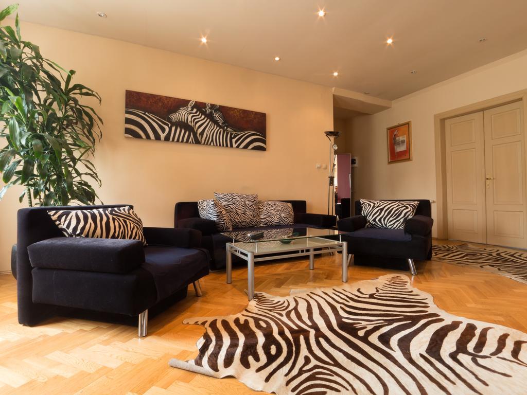 Zebra *