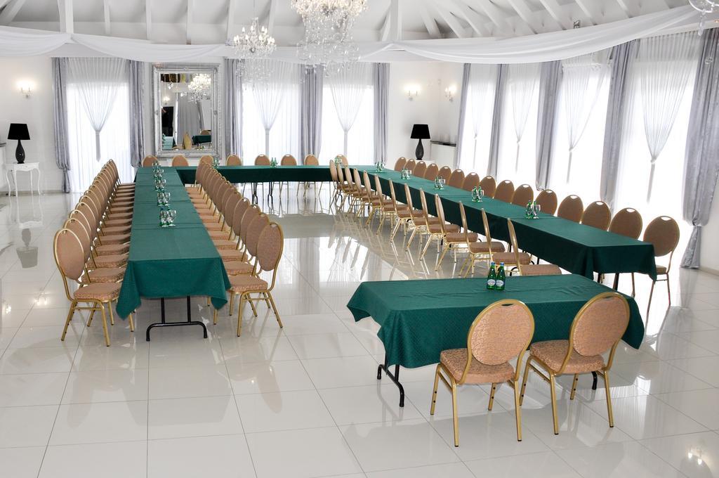 Junior Hotel