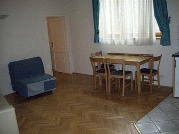 Domino 2* Krakau