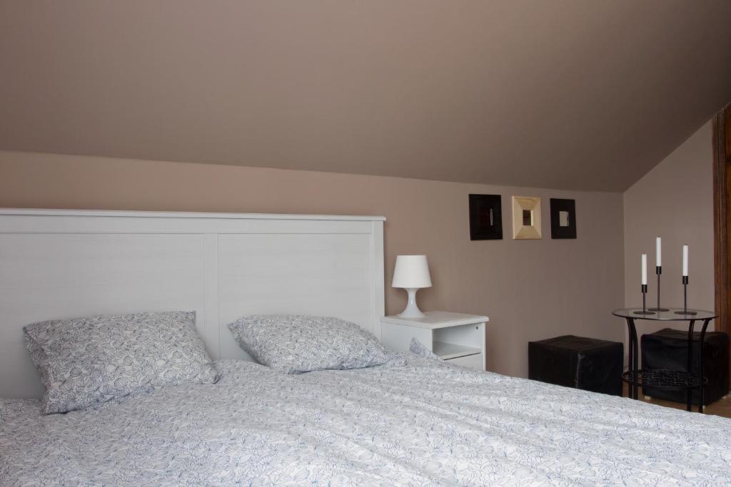 Bed & Breakfast 4.couples&4.friends