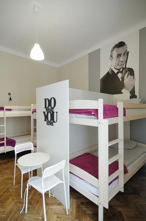 Hostel Hollywood *