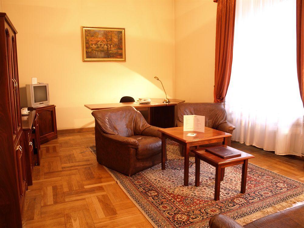 Elektor Premium Hotel 3*