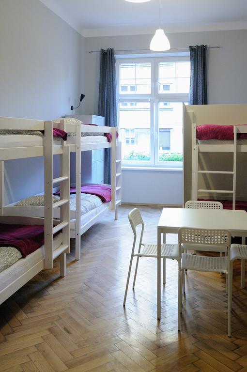 Hollywood Hostel *