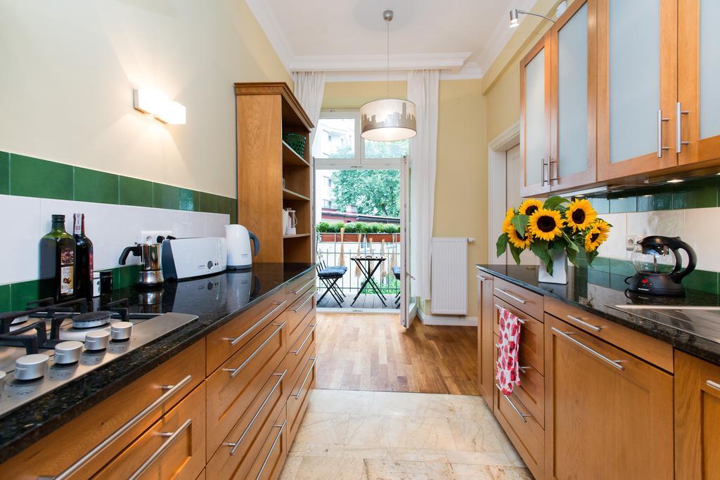Style4rent Sunny Old Town