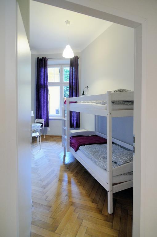 Hollywood Hostel *