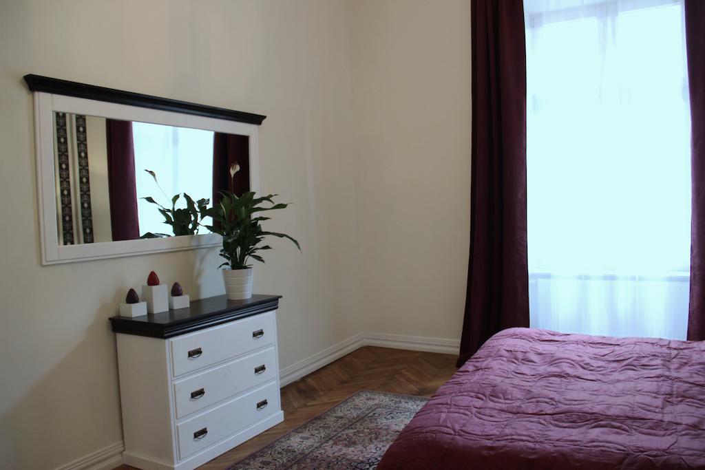 Apartament Gołębia 3 *