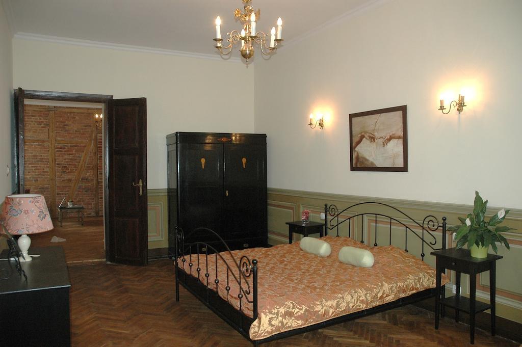 Apartment Golebia 3