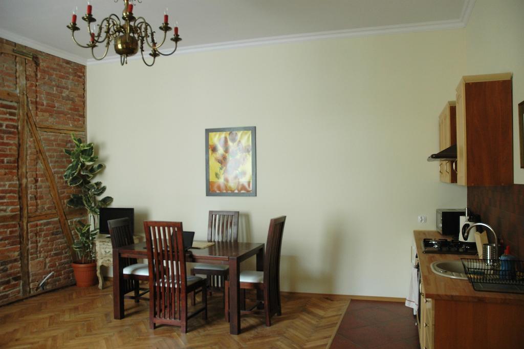 Gołębia 3