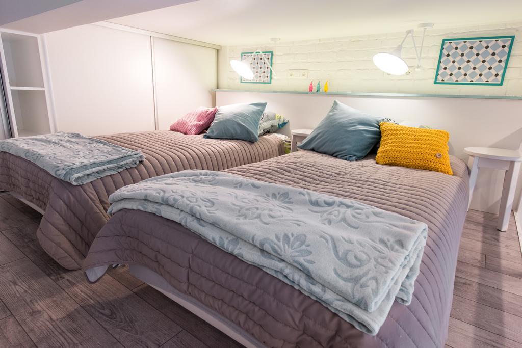 Apartment Cheerful Air Conditioned With Mezzanine And Parking - Old Town *