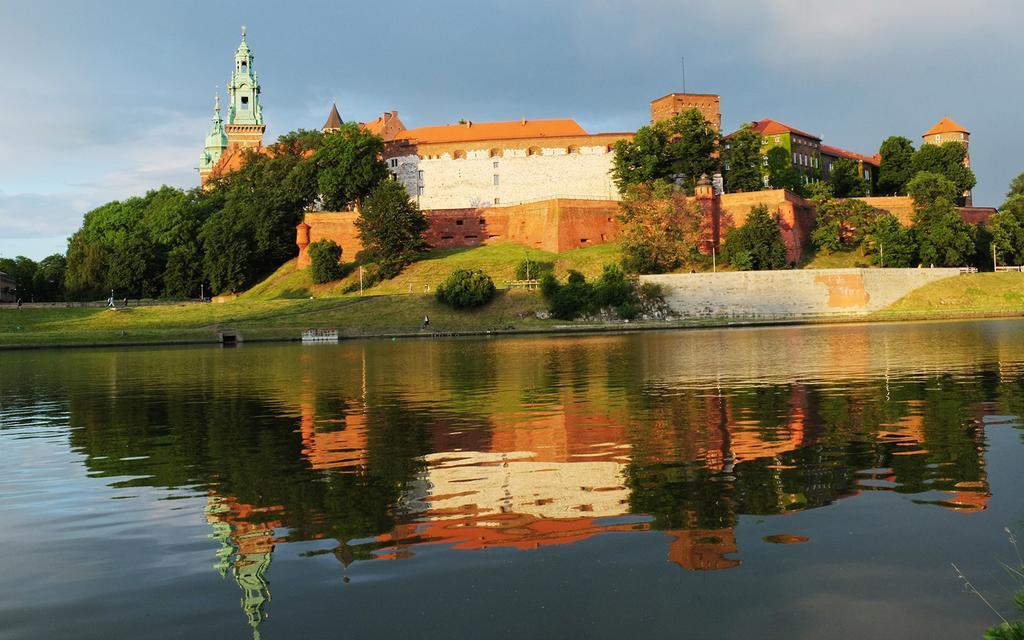 Faust In The Heart Of Kazimierz By Mint