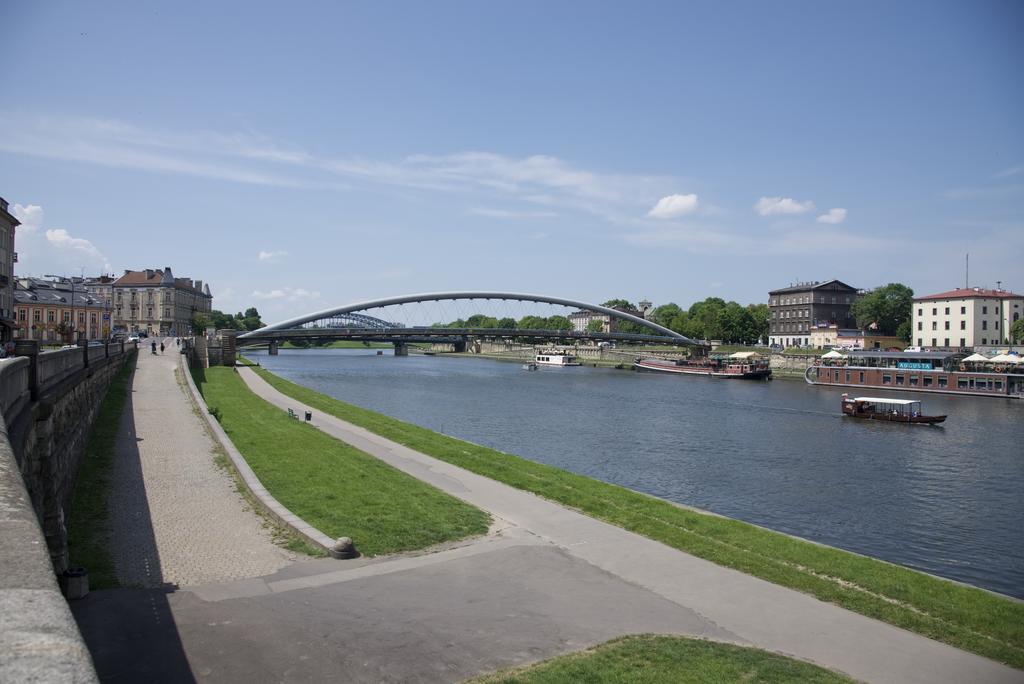 - Solna & Krakow