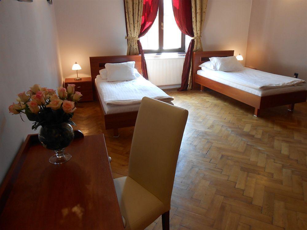 Tango House