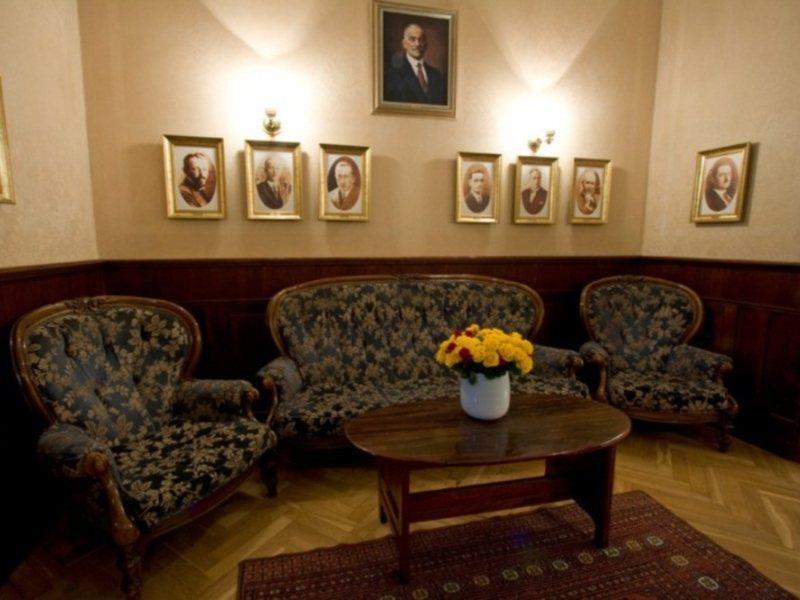 H15 Francuski Old Town - Destigo