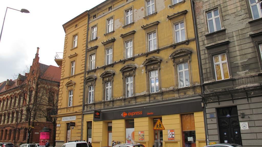 Apartment Designer In The Heart Of 4th Floor No Lift *