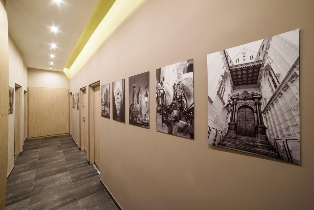 Aparthotel Cracow Rent Apartments: Spacious Near Main Square *