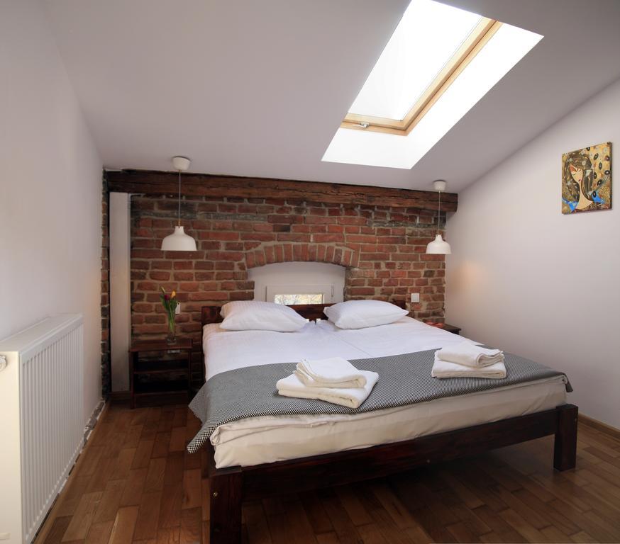 Designer In The Heart Of 4th Floor No Lift Apartment *