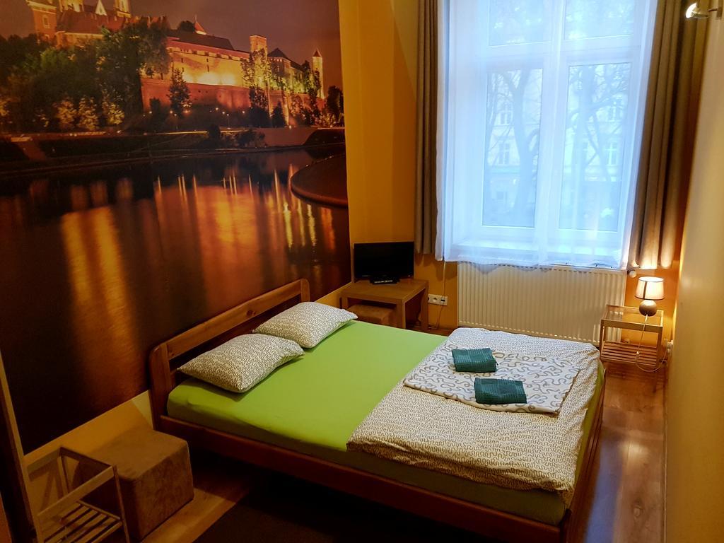 Dream & Hostel