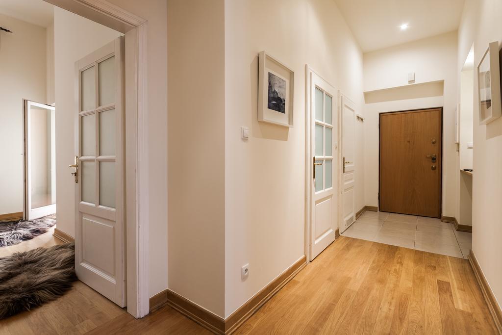 Apartment M