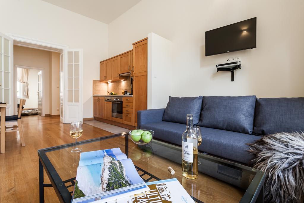 M Apartment