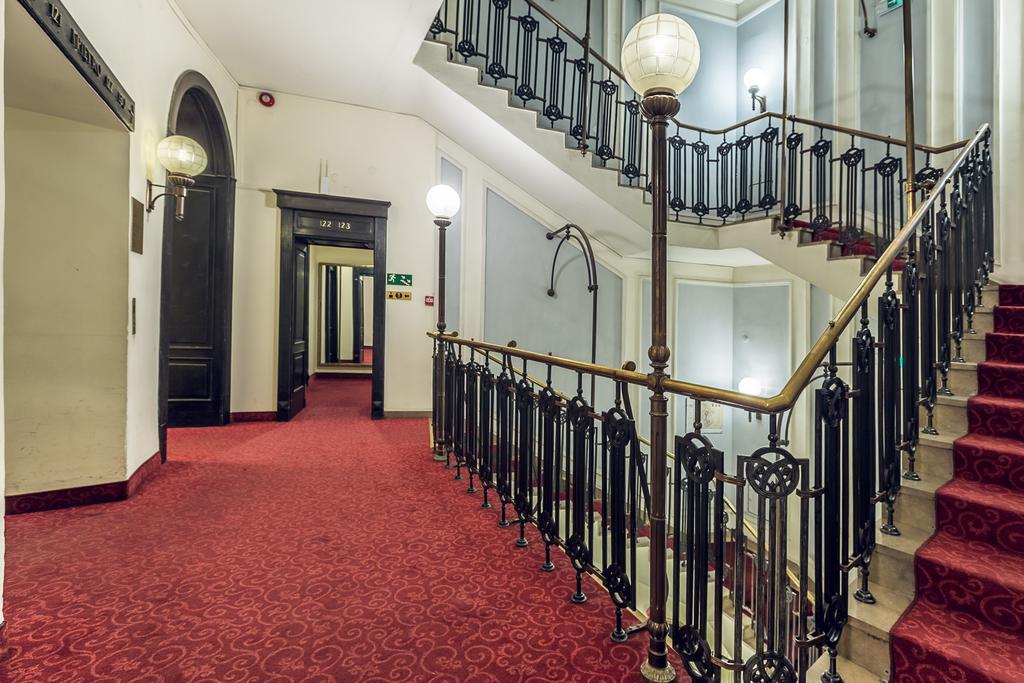 Royal Hotel