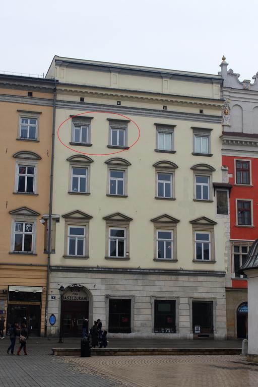 Market Square Apartment
