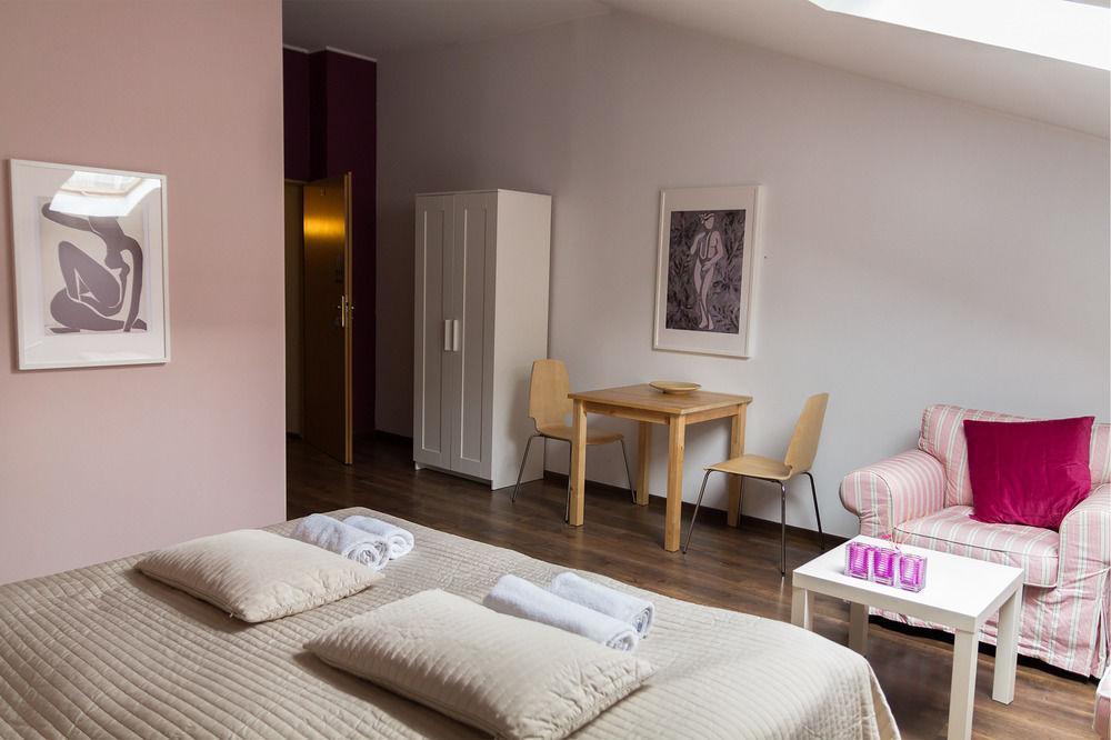 Lounge Hotel *